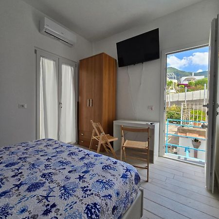 فيلا La Casa Di Giuliana Primo Piano Con Balcone ايسكيا المظهر الخارجي الصورة